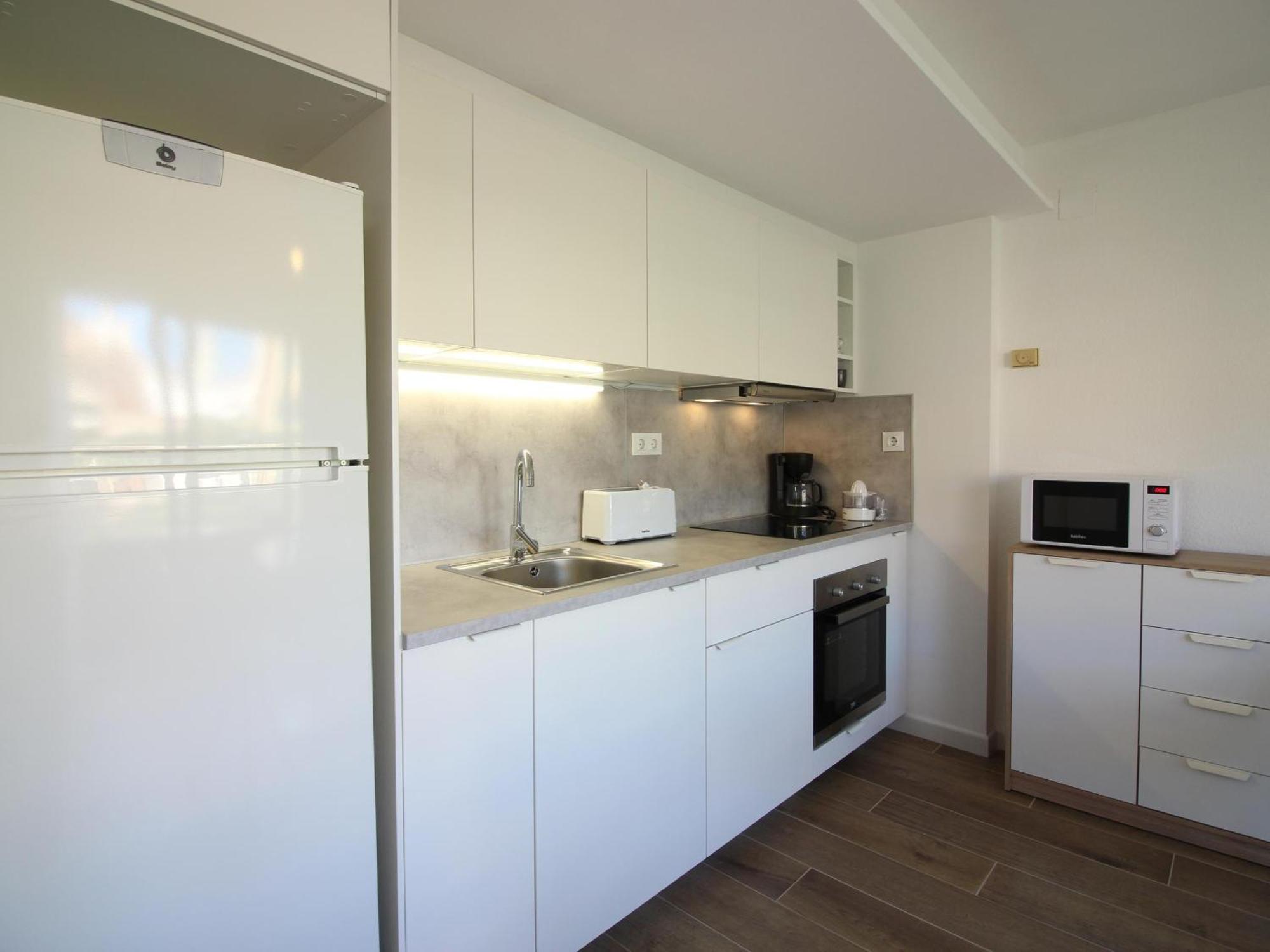 Appartement Renovado En El Centro De A Solo 150m De La Playa, Ideal Parejas - Es-228-110 *