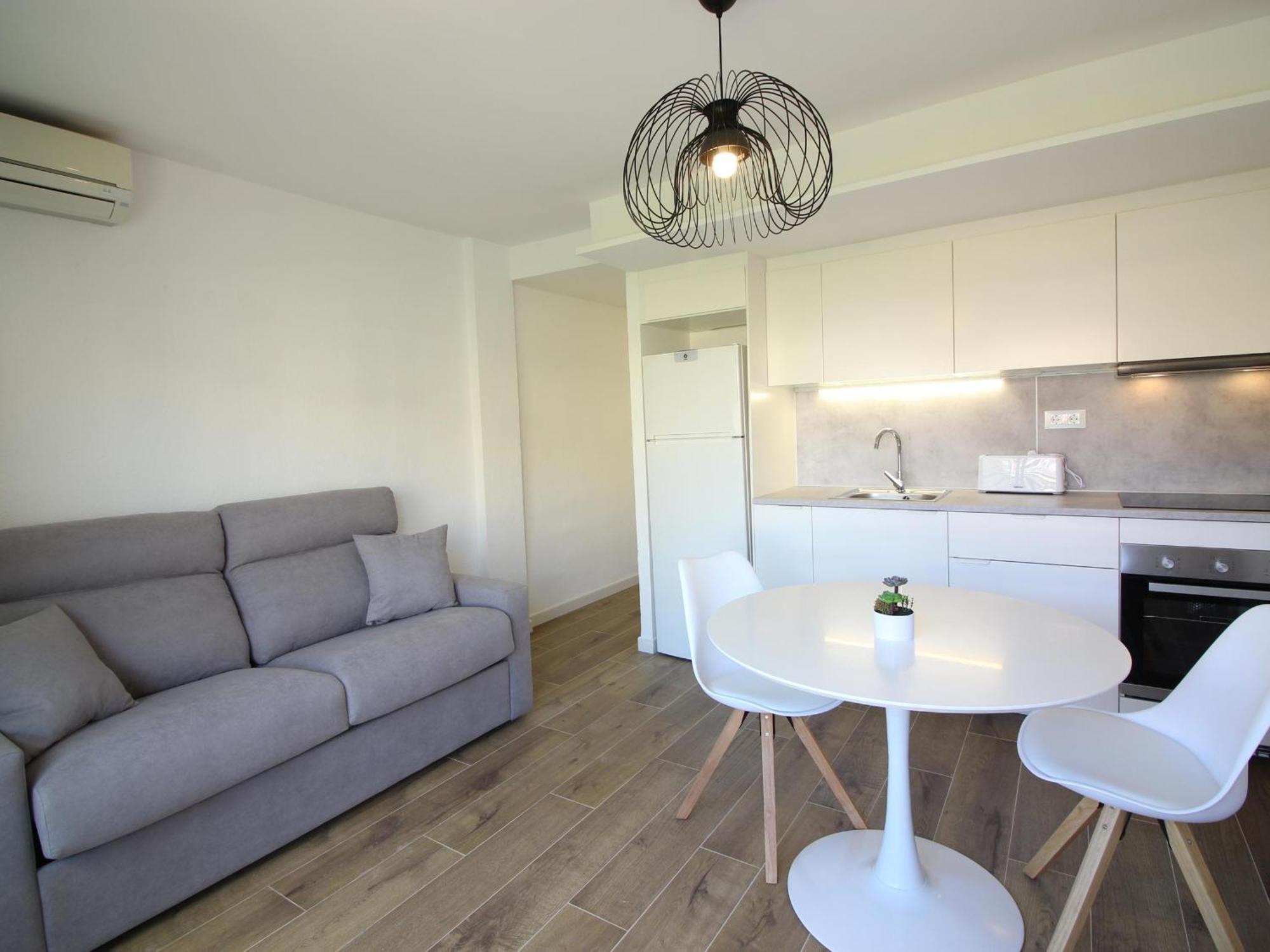 Appartement Renovado En El Centro De A Solo 150m De La Playa, Ideal Parejas - Es-228-110 Roses